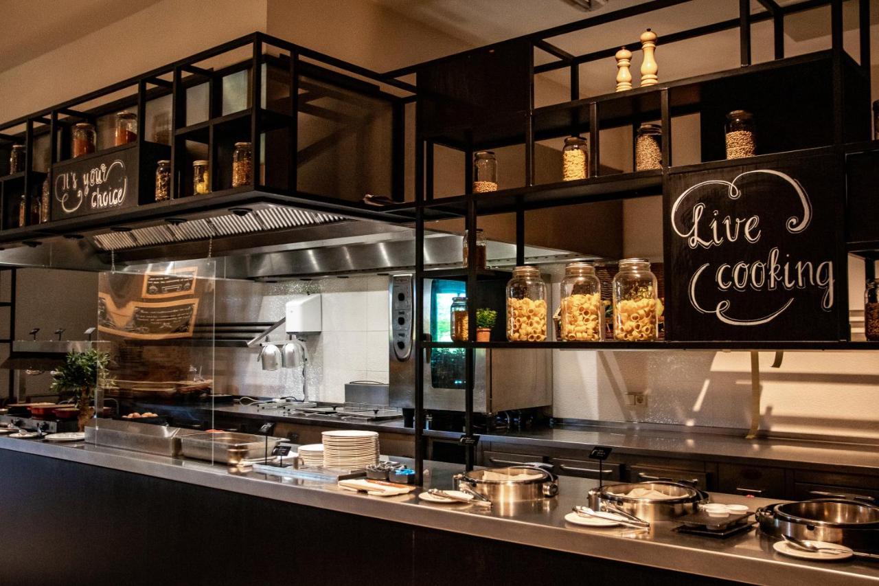 Van Der Valk Hotel Hoorn Bagian luar foto